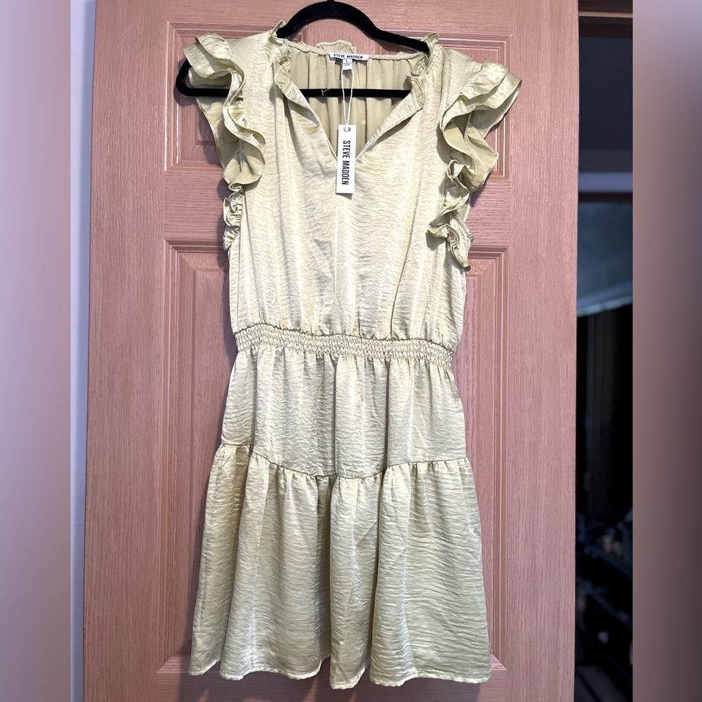 Steve Madden Prairie Dreams Dress in Garden Lime Size Lrg Neon Tiered Satin NWT